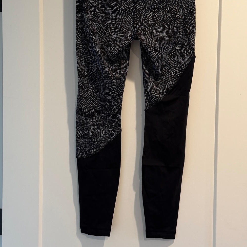 Lululemon leggings - Picture 2 of 4